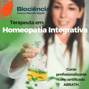 Como funciona o Curso de Terapeuta em Homeopatia Integrativa? A Homeopatia é uma terapia baseada em princípios científicos e reconhecida pela Farmacopeia Homeopática Brasileira (Anvisa). O Curso de Terapeuta em Homeopatia oferece um certificado ABRATH de 600 horas, permitindo que você trabalhe com todas as técnicas homeopáticas de forma segura e dentro da legalidade, sem a necessidade de ter um curso de ensino superior. Durante o curso, você terá suporte especializado para esclarecer todas as suas dúvidas, contribuindo ainda mais para o seu aprendizado. Além das vídeo-aulas, o material inclui apostilas em formato PDF, com todo o conteúdo disponível para download e impressão. O curso conta com mais de 120 aulas gravadas, disponíveis 24 horas por dia e 100% online. Isso permite que você assista às aulas quantas vezes quiser, adequando o seu tempo e ritmo de estudo conforme sua conveniência. Com todas essas vantagens, o Curso de Terapeuta em Homeopatia oferece uma formação sólida e completa, com embasamento científico, certificação reconhecida, suporte especializado, material didático disponível em PDF, acesso vitalício e um amplo conteúdo em mais de 120 aulas gravadas. Prepare-se para se tornar um profissional capacitado e seguro para aplicar as técnicas homeopáticas de maneira eficaz e responsável.