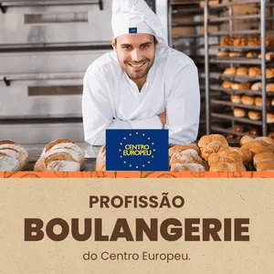 O Curso Boulangerie ao Vivo Funciona? Sim, o Curso Boulangerie ao Vivo funciona. O curso se concentra em fornecer um conteúdo alinhado com as principais escolas de panificação do mundo. Isso significa que o currículo está sintonizado com as tendências e técnicas de sucesso em Boulangerie, particularmente na Europa. O curso tem como objetivo capacitar os alunos para se tornarem empreendedores na área de panificação, permitindo-lhes montar seus próprios negócios no setor. Também visa preparar os alunos para se tornarem profissionais diferenciados nesse segmento. O Curso Boulangerie ao Vivo Vale a Pena? Sim, o Curso Boulangerie ao Vivo vale a pena. O curso abrange uma ampla gama de tópicos, desde os fundamentos da panificação até técnicas mais sofisticadas na produção de diferentes tipos de pães, incluindo pães tradicionais, artesanais, especiais, funcionais e Viennoiserie. Além disso, os alunos aprendem como montar seu próprio ateliê de panificação.