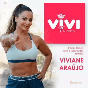 O Curso Vivi Team Funciona? Sim, o Curso Vivi Team funciona. O curso oferecido pelo Vivi Team é um programa de treinamento e nutrição online criado e liderado por Viviane Araújo, uma atriz e educadora física.  O curso tem como objetivo ajudar as pessoas a emagrecer e definir o corpo de forma saudável, prometendo resultados nas primeiras semanas. O Curso Vivi Team Vale a Pena? Sim, o Curso Vivi Team vale a pena. O programa online oferece 12 semanas de treinamento, com acesso ilimitado por um ano. Os treinos podem ser feitos em qualquer lugar e a qualquer hora. Os treinos aumentam a Irisina em até 452%. A Irisina é um hormônio que os cientistas de Harvard associaram à queima de gordura. Esses treinos são inspirados na rotina de exercícios da própria Viviane Araújo. O programa inclui 3 programas alimentares desenvolvidos pela nutricionista pessoal da Viviane, que são Detox Hiperproteico, Low Carb Termogênico e Impacto Total. Esses programas visam complementar os resultados dos treinos.