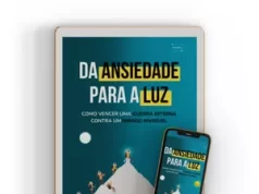 O Livro Da Ansiedade Para A Luz Funciona? Sim, o Livro Da Ansiedade Para A Luz funciona. Este não é apenas mais um e-book sobre ansiedade; é a história da vida do autor. Ao longo de 52 páginas, o autor compartilha de maneira clara e objetiva sua jornada de profunda ansiedade após a mudança para os Estados Unidos. Nas páginas deste livro, os leitores têm acesso a relatos sinceros sobre como o autor enfrentou e superou esse desafio, oferecendo insights valiosos sobre o processo de diagnóstico e controle da ansiedade. Longe de ser apenas uma narrativa, este ebook serve como um guia prático para aqueles que buscam compreender e gerenciar sua própria ansiedade. O Livro Da Ansiedade Para A Luz Vale a Pena? Sim, o Livro Da Ansiedade Para A Luz vale a pena. Ao contar a história pessoal, o autor destaca como a ansiedade pode envolver as pessoas em dias sombrios e cinzentos, frequentemente deixando-as isoladas. No entanto, a proposta do livro não é apenas expor os desafios, mas oferecer apoio e ferramentas tangíveis para superá-los. Para quem o Livro Da Ansiedade Para A Luz é Bom? O livro é direcionando a qualquer pessoa que esteja lidando com ansiedade ou que queira entender melhor como ajudar alguém próximo que esteja passando por isso. A linguagem simples e direta torna a leitura acessível a diferentes idades e níveis de familiaridade com o tema.