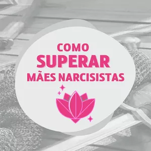 O Curso Como Superar Mães Narcisistas Funciona? Sim, o Curso Como Superar Mães Narcisistas funciona. O curso elaborado por Virginia Coser é uma oportunidade única para homens e mulheres que enfrentam o desafio de ter crescido sob o jugo de mães narcisistas ou em lares com pais disfuncionais. Como psicanalista clínica com profundo conhecimento e experiência nesse campo, Virginia não só compreende os dilemas enfrentados pelos filhos e filhas de mães narcisistas, mas também é uma sobrevivente que trilhou o caminho da superação pessoal. O curso oferece uma abordagem abrangente e eficaz para curar as feridas emocionais que podem persistir após uma infância marcada pela dinâmica narcisista. Desde questões fundamentais como autoestima e amor próprio até desafios mais específicos, como a compulsão em agradar os outros, o programa aborda uma variedade de tópicos essenciais para a jornada de recuperação. Os participantes aprenderão técnicas para fortalecer sua autoconfiança, explorar seu próprio eu, liberar-se da codependência e estabelecer limites saudáveis em relacionamentos com mães narcisistas. O Curso Como Superar Mães Narcisistas Vale a Pena? Sim, o Curso Como Superar Mães Narcisistas vale a pena. Para os guerreiros e flores de lótus que se inscreverem, este é o momento de tomar as rédeas de suas vidas e reescrever suas histórias. Não é mais necessário carregar o peso das dores e sequelas do passado. Virginia Coser oferece não apenas orientação prática, mas também um ambiente de apoio e compreensão para aqueles que estão prontos para iniciar sua jornada de cura. Portanto, não deixe para amanhã o que você pode começar a superar hoje. O curso de Virginia Coser é uma oportunidade para transformar a dor em crescimento, a incerteza em autoconhecimento e a adversidade em força interior. É hora de dar o primeiro passo em direção a uma vida mais plena e autêntica. Para quem o Curso Como Superar Mães Narcisistas é Bom? Homens e mulheres adultos que foram criados por mães narcisistas ou em lares com pais disfuncionais. Essas pessoas podem estar enfrentando desafios emocionais significativos devido às dinâmicas narcisistas em suas famílias de origem. Eles podem estar lutando com questões como baixa autoestima, falta de amor próprio, codependência, dificuldade em estabelecer limites saudáveis, entre outros. Esses participantes buscam entender melhor suas experiências passadas, lidar com as sequelas emocionais resultantes e, finalmente, iniciar um processo de cura e crescimento pessoal. Eles estão dispostos a investir tempo e esforço para trabalhar em direção à reconstrução de suas vidas e relacionamentos de uma maneira mais saudável e significativa.