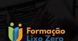 O Programa de Formação de Embaixadores Lixo Zero Funciona? Sim, o Programa de Formação de Embaixadores Lixo Zero funciona. O curso oferecido pelo Instituto Lixo Zero Brasil e/ou pela Juventude Lixo Zero é uma oportunidade valiosa para aqueles que desejam se tornar agentes de mudança em relação à gestão de resíduos e à preservação do meio ambiente. Projetado para capacitar e formar embaixadores, este curso visa aumentar o impacto do movimento Lixo Zero em todo o país, contando com a participação ativa de seus alunos. Ao longo do curso, os participantes passam por um processo de formação abrangente, que os capacita a se tornarem representantes do conceito Lixo Zero em suas comunidades. Uma vez concluído, os alunos se tornam embaixadores do Instituto Lixo Zero Brasil e/ou da Juventude Lixo Zero, assumindo o papel de porta-vozes e defensores da causa. O Programa de Formação de Embaixadores Lixo Zero Vale a Pena? Sim, o Programa de Formação de Embaixadores Lixo Zero vale a pena. Como embaixadores, eles têm a responsabilidade de disseminar o conceito de Lixo Zero em diversos setores da sociedade, engajando-se em atividades de advocacia, mobilização e articulação de ações voltadas para a gestão de resíduos e a educação ambiental. Esses embaixadores são essenciais para promover a conscientização e implementar práticas sustentáveis em suas respectivas cidades, contribuindo assim para a preservação do meio ambiente e para a construção de um futuro mais sustentável. Portanto, o curso oferecido é uma oportunidade única para aqueles que desejam ampliar seu impacto e fazer a diferença na luta contra o desperdício e a degradação ambiental. Ao se tornarem embaixadores do Lixo Zero, os participantes têm a chance de se envolver ativamente na construção de um mundo mais limpo, saudável e sustentável para as gerações futuras. Para quem o Programa de Formação de Embaixadores Lixo Zero é Bom? Ambientalistas e ativistas: Pessoas que já estão envolvidas em iniciativas ambientais e desejam expandir seus conhecimentos e habilidades na área do Lixo Zero. Profissionais da área ambiental: Como gestores ambientais, engenheiros ambientais, biólogos, entre outros, que buscam aprofundar seus conhecimentos em gestão de resíduos e desenvolver estratégias mais eficazes para lidar com o problema. Educadores e acadêmicos: Professores, pesquisadores e estudantes interessados em promover a educação ambiental e disseminar práticas sustentáveis em suas comunidades. Voluntários e membros da comunidade: Indivíduos que desejam se envolver ativamente em projetos e iniciativas locais relacionados ao Lixo Zero e à sustentabilidade. Profissionais de diversas áreas: Como empresários, profissionais de marketing, comunicadores, entre outros, que reconhecem a importância de adotar práticas sustentáveis em suas atividades e desejam se tornar líderes de mudança em suas respectivas áreas de atuação.