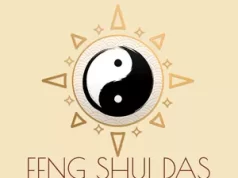 O Curso de Feng Shui Funciona? Sim, o Curso de Feng Shui funciona. Se você está buscando uma maneira de transformar sua vida, alcançar prosperidade e harmonizar seu lar, o curso é a solução ideal. Este curso oferece uma metodologia única, desenvolvida especialmente para aqueles que desejam prosperar em todas as áreas da vida. O curso tem como objetivo ensinar você a ativar a prosperidade, harmonizar a sua casa e alterar as energias negativas que podem estar bloqueando o seu sucesso. Através de técnicas antigas da Medicina Chinesa dos 5 Elementos e do Feng Shui das Estrelas Voadoras, você aprenderá a identificar, tratar e potencializar energias para criar um ambiente favorável à saúde, relacionamentos e finanças. O Curso de Feng Shui Vale a Pena? Sim, o Curso de Feng Shui vale a pena. O curso é ministrado pelo Professor Francisco Borrello, um dos maiores especialistas em Cura e Trato de Energia do Brasil, com experiência internacional e mais de 38.057 alunos formados. Ele é autor do livro "Tá com problema? Resolve!" e é conhecido por sua dedicação e vasta experiência em terapias naturais e Feng Shui. Benefícios do Curso Harmonização Energética: Aprenda a equilibrar as energias da sua casa para melhorar sua vida em todas as áreas. Tratamento de Energias Negativas: Torne-se especialista em identificar e tratar energias estagnadas que impedem seu sucesso. Previsão e Prevenção: Faça previsões de eventos negativos e aprenda a se proteger contra eles. Potencialização de Energias Positivas: Aumente as energias favoráveis para saúde, finanças e relacionamentos. Para quem o Curso de Feng Shui é Bom? Indivíduos que Buscam Prosperidade: Pessoas que desejam aumentar sua prosperidade financeira e encontrar uma maneira mais equilibrada e feliz de viver. Empreendedores e Profissionais: Aqueles que querem construir negócios de valor, desenvolver carreiras promissoras e encontrar maneiras de remover bloqueios que impedem o sucesso profissional. Casais e Famílias: Casais que desejam fortalecer seus relacionamentos, torná-los mais duradouros e apaixonantes, além de famílias que buscam um ambiente mais harmonioso e bem estruturado. Pessoas Interessadas em Desenvolvimento Pessoal: Aqueles que estão em busca de uma conexão espiritual mais forte, autoconhecimento e realização pessoal. Praticantes e Interessados em Terapias Naturais: Profissionais e entusiastas de terapias como Feng Shui, Radiestesia, Radiônica, Reiki, Cromoterapia, e outras práticas de cura energética. Adeptos do Feng Shui: Pessoas que já conhecem ou praticam Feng Shui e desejam aprofundar seus conhecimentos, especialmente na técnica das Estrelas Voadoras. Curiosos e Iniciantes: Qualquer pessoa interessada em aprender sobre como harmonizar sua casa e vida através de métodos comprovados e milenares, mesmo que não tenha conhecimento prévio de Feng Shui.